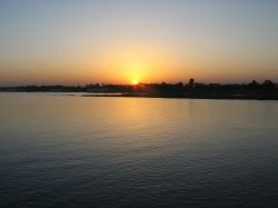 Alba in navigazione sul Nilo- Egitto