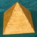 opera n.124 anno 2004 Piramide manufatto perfetto in miniatura