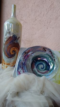 Spirale multicolore per la bottiglia e centrotavola in porcellana 