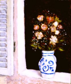 Brocca di fiori sulla finestra