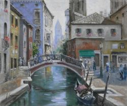 un canale di venezia