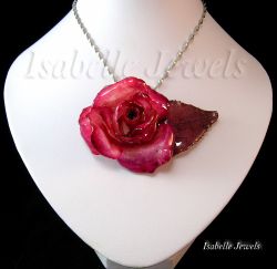 Rose rosse, Gioielli con fiori veri, la natura nei gioielli resina epossidica, moda fashion, Epoxy
