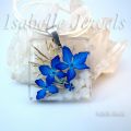 fiori ortensie azzurre / blu inglobate nella resina, gioielli artistici. Unique resin jewelry design