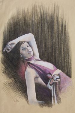 donna con fiocco viola