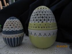 uovo in ceramica