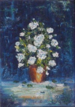 Vaso di fiori bianchi