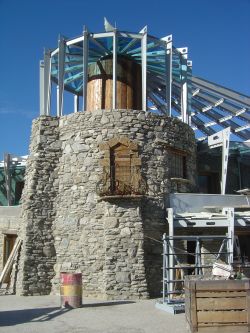 torre in pietra con balconcino Hotel SCECLETON Sestriere